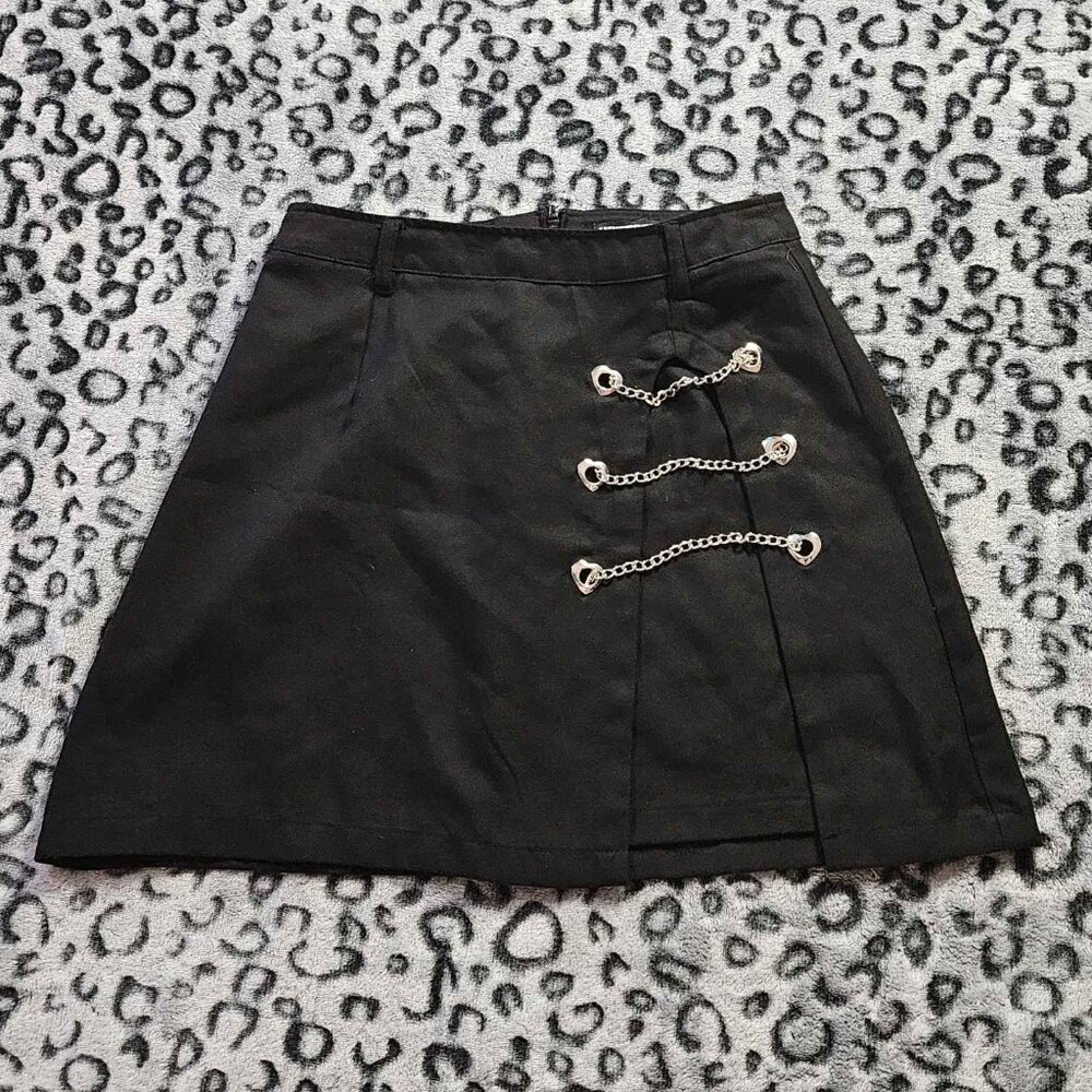 Hot Topic Mini Skirt Size Small Black With Hearts Chains And Slit